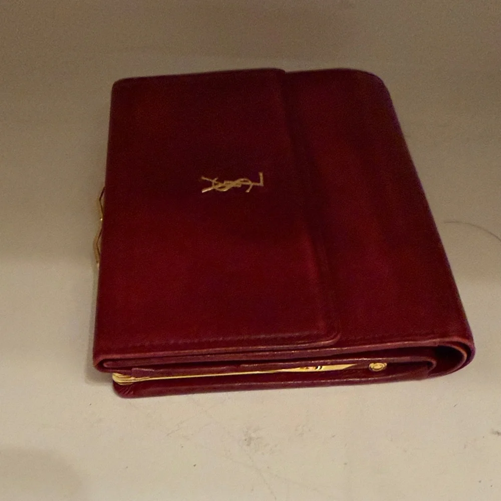 YSL Red Leather kiss lock Clutch - Picture 3 of 6